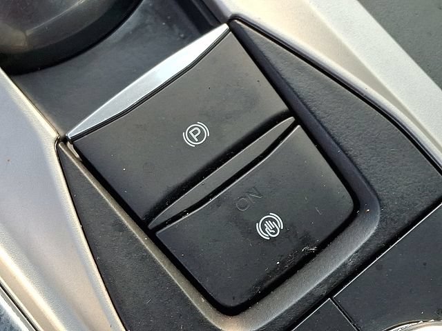 Used 2023 Ford Explorer XLT w/ Equipment Group 202A AWD/4WD image 24