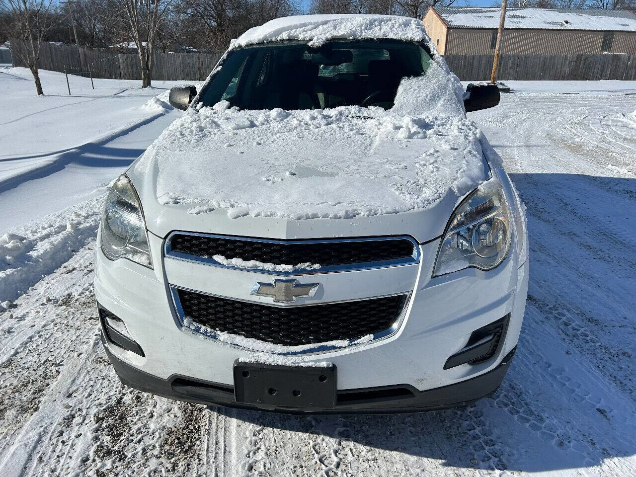 Used 2011 Chevrolet Equinox LS w/ Bluetooth Package FWD image 3