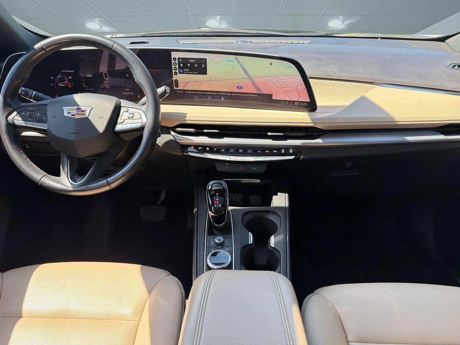 Used 2024 Cadillac XT4 Luxury w/ LPO, Floor Liner Package image 15