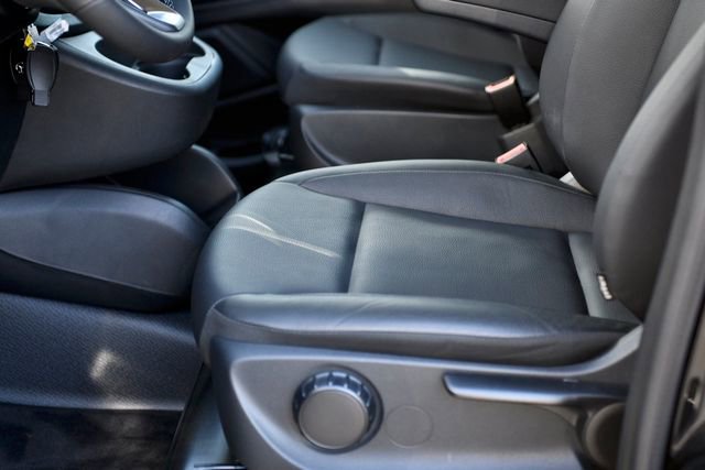 Used 2023 Mercedes-Benz Metris Passenger image 21
