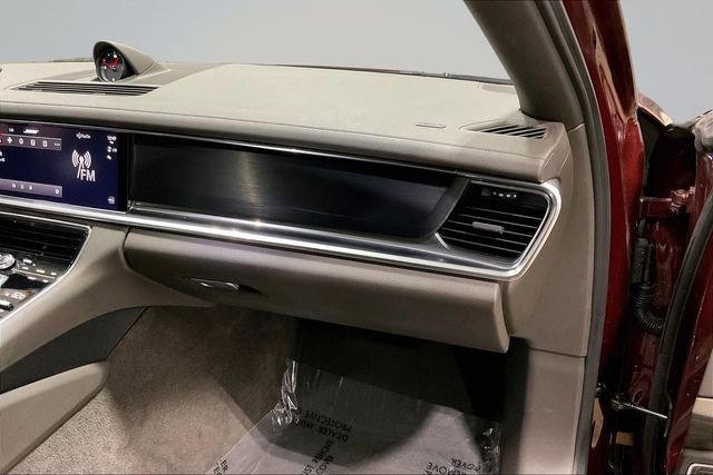Used 2022 Porsche Panamera 4 Platinum Edition image 18