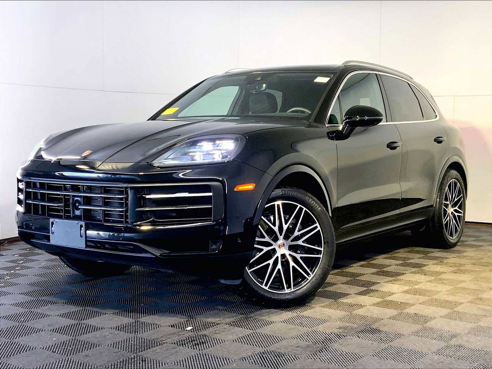 Certified 2025 Porsche Cayenne video 1