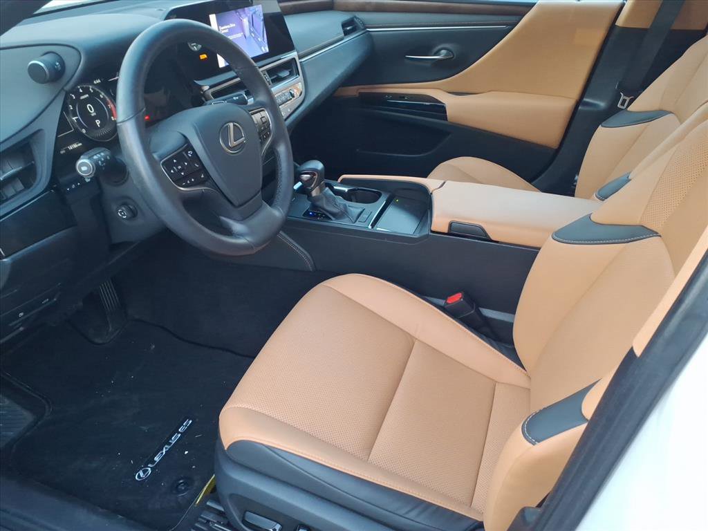 Certified 2024 Lexus ES 350 w/ Premium Package image 16