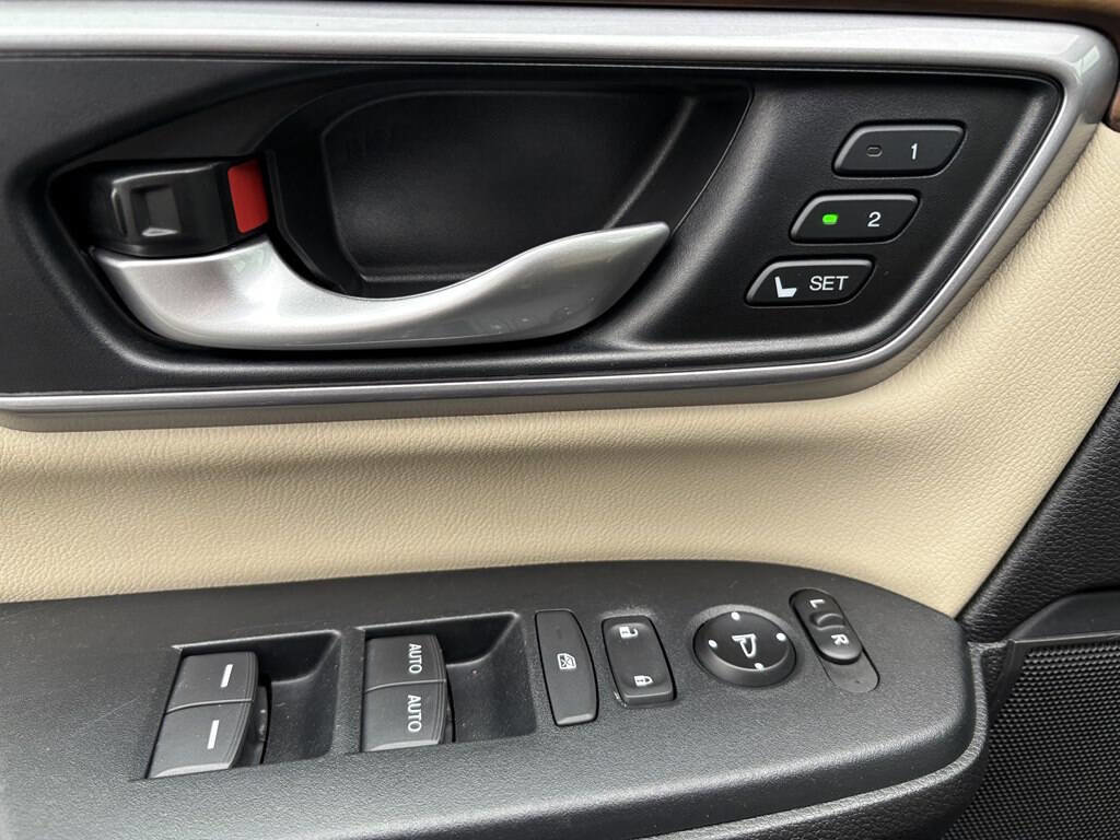 Used 2017 Honda CR-V EX-L image 13