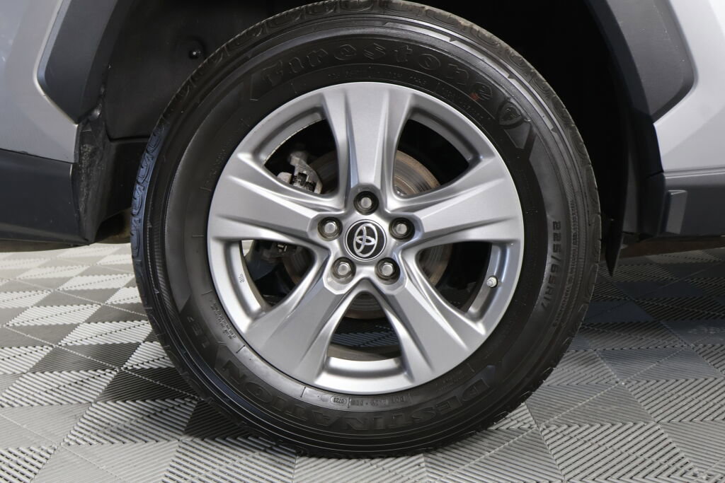 Used 2023 Toyota RAV4 LE image 7