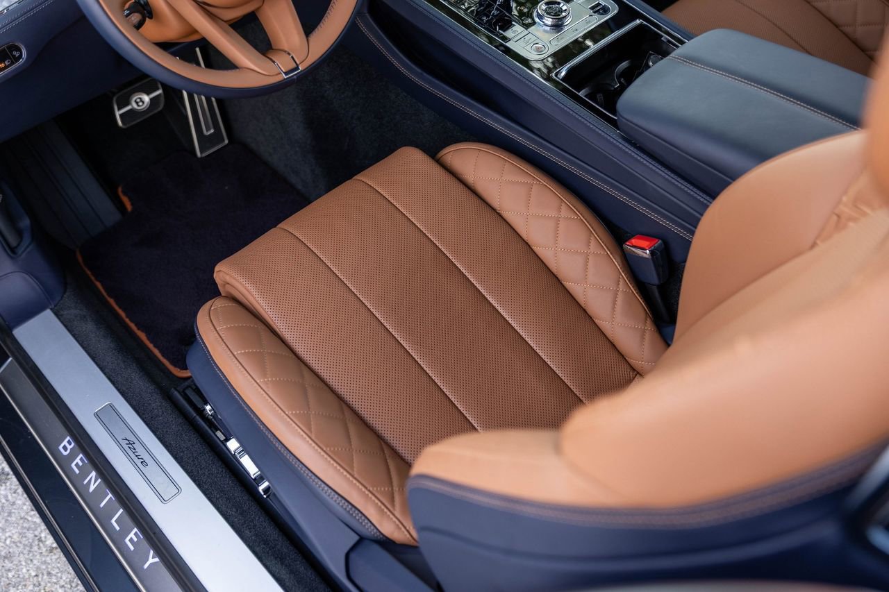 Used 2023 Bentley Continental GT Azure AWD/4WD image 31