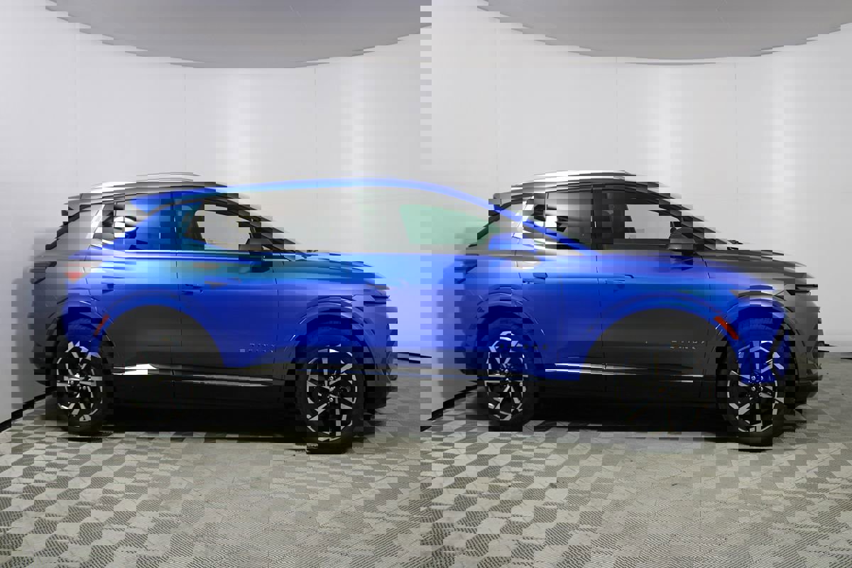 Used 2024 Chevrolet Equinox EV LT image 35