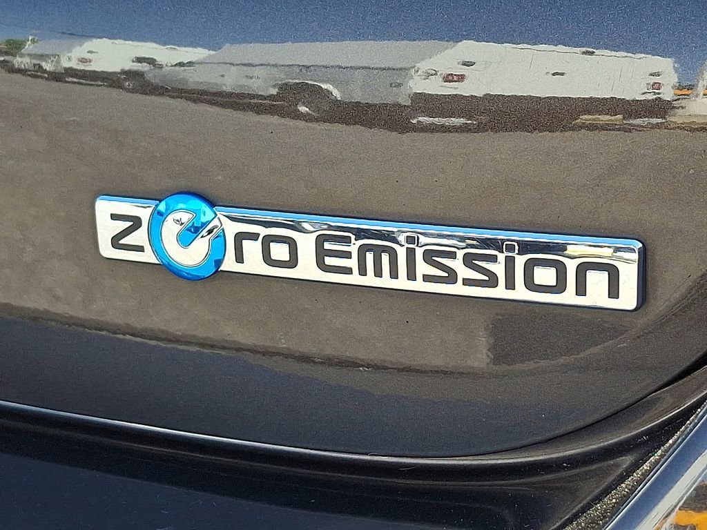 Used 2016 Nissan Leaf SV FWD image 33