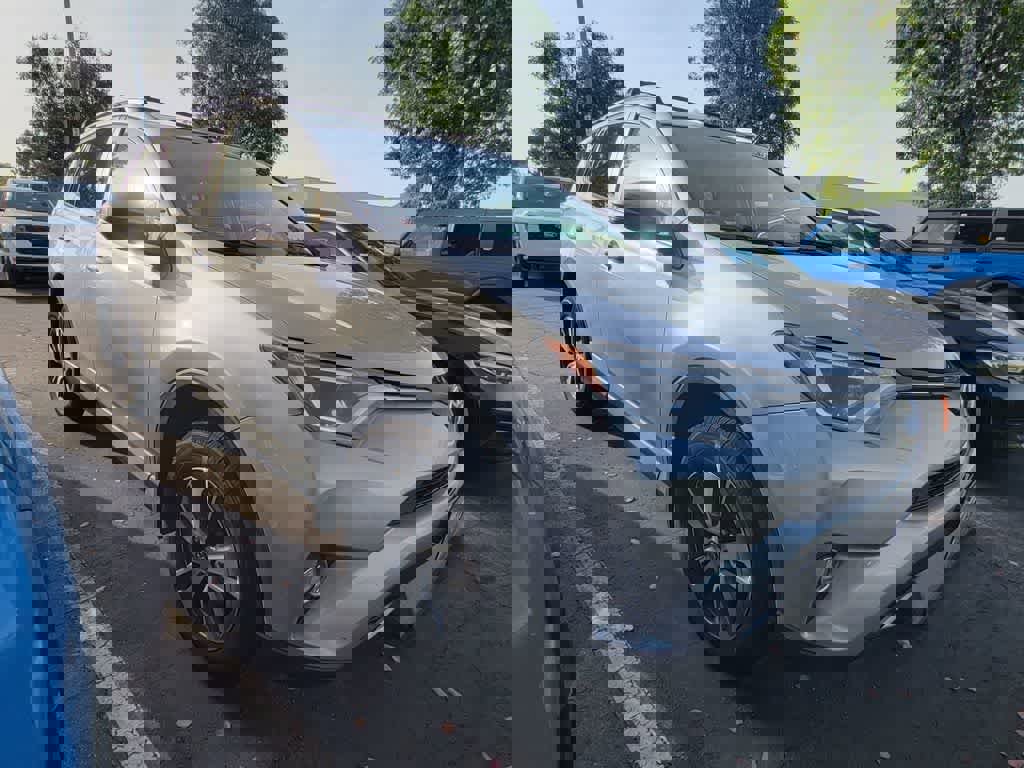 Used 2016 Toyota RAV4 XLE image 10