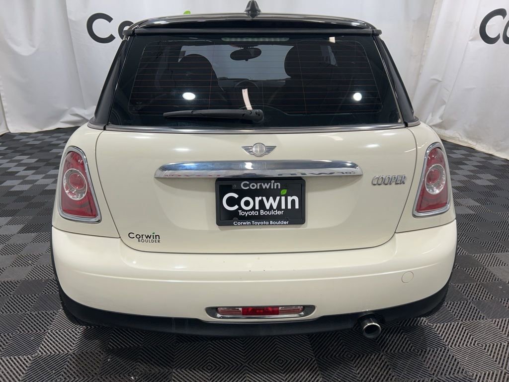 Used 2011 MINI Cooper Hardtop image 7