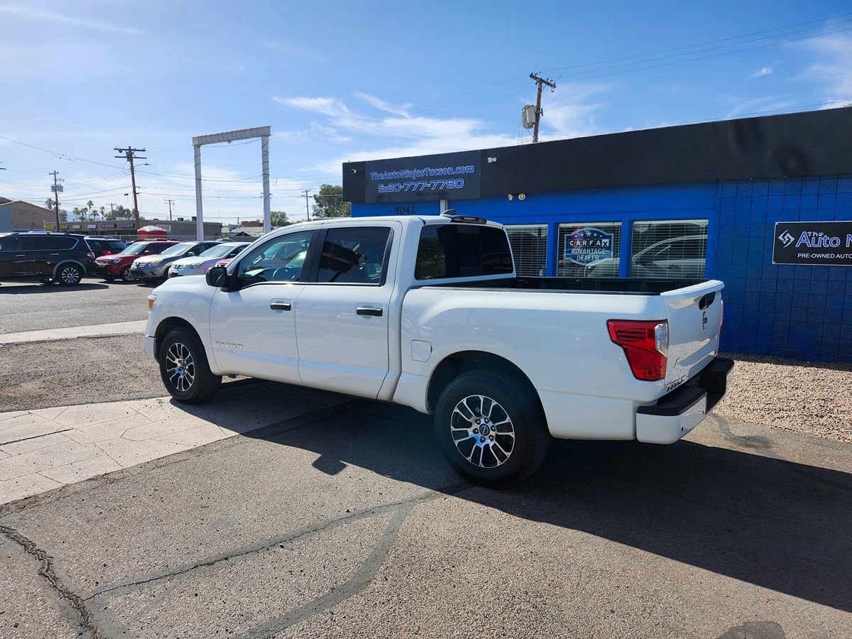 Used 2023 Nissan Titan SV RWD image 4