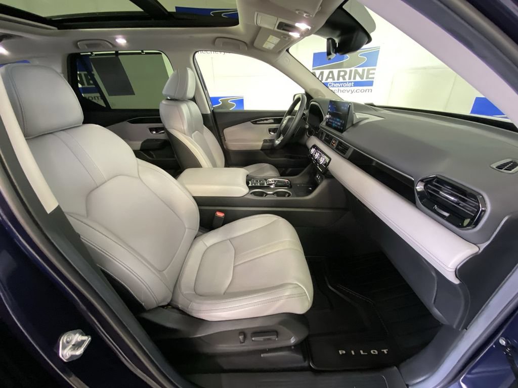 Used 2025 Honda Pilot Touring image 35
