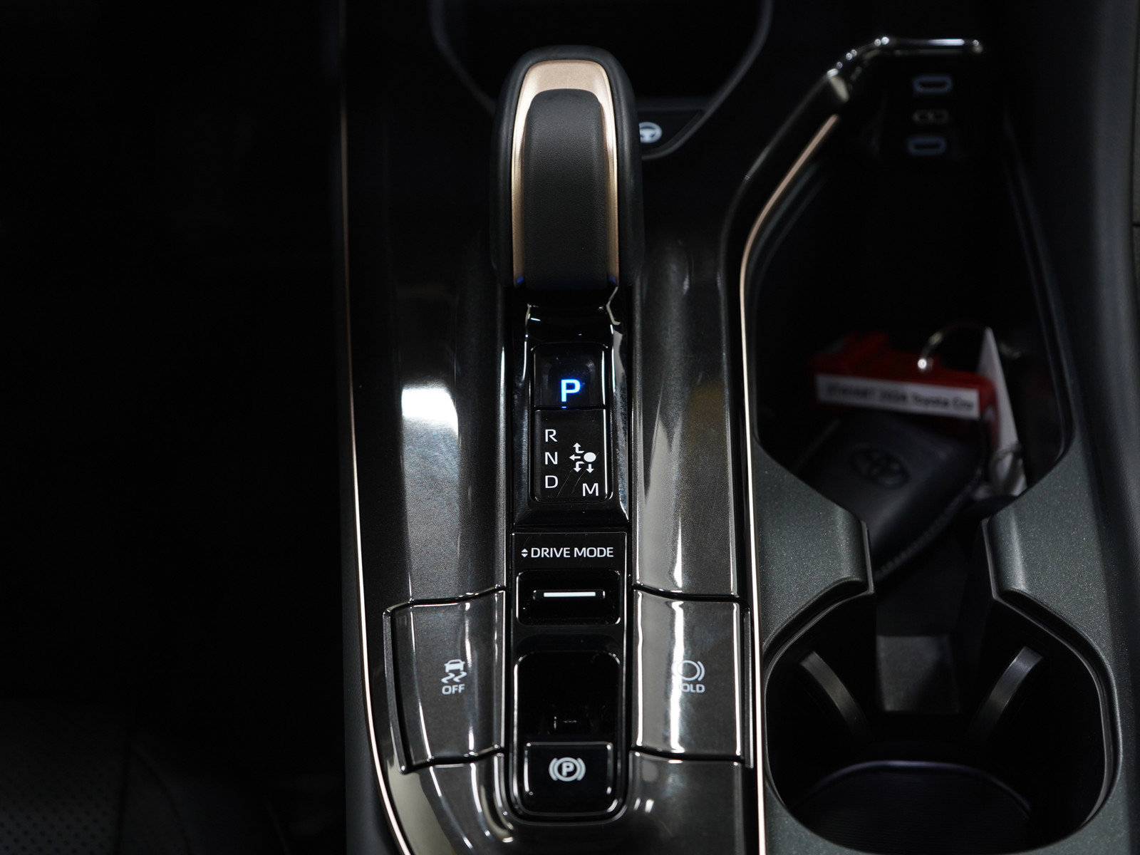 Used 2024 Toyota Crown Platinum AWD/4WD image 16