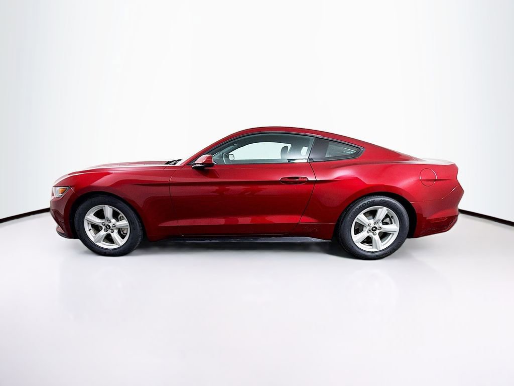 Used 2017 Ford Mustang Coupe RWD image 4
