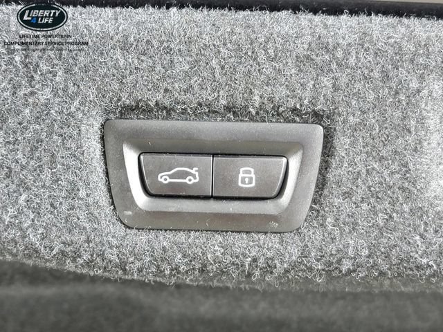 Used 2026 BMW 530i xDrive AWD/4WD image 17