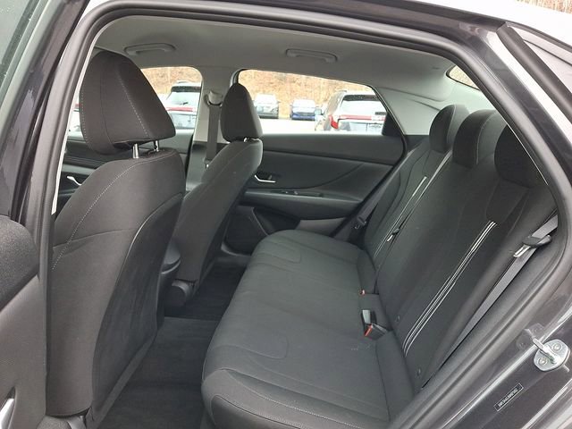 Used 2022 Hyundai Elantra SEL w/ Convenience Package image 10