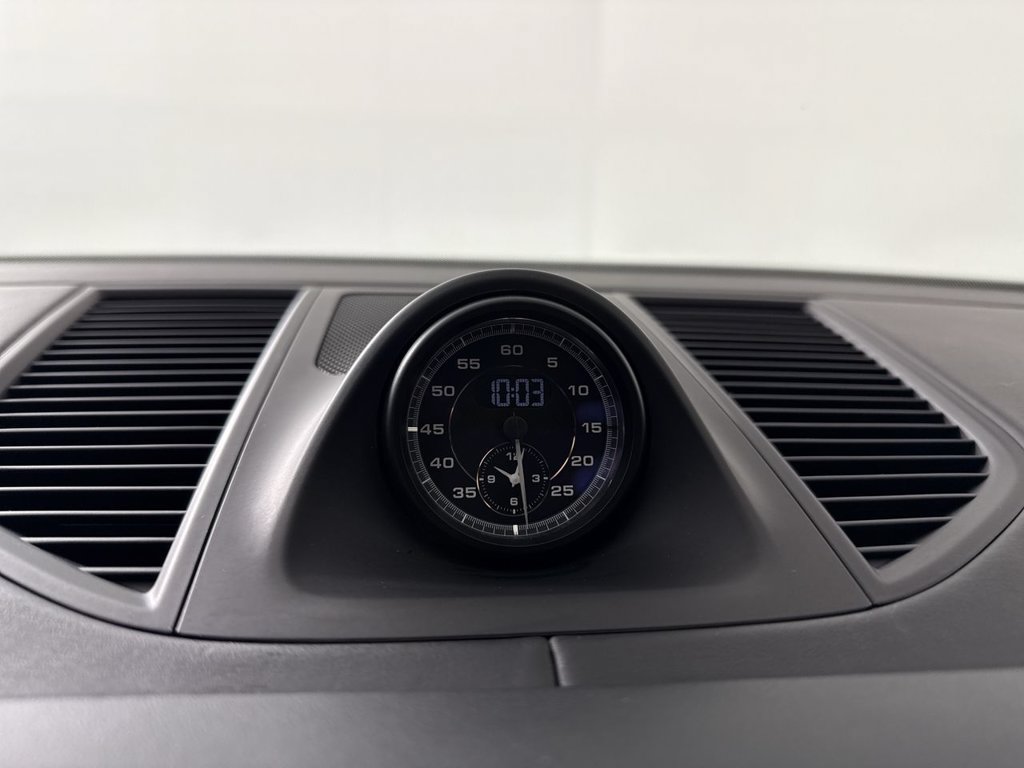 Certified 2024 Porsche Macan GTS AWD/4WD image 28