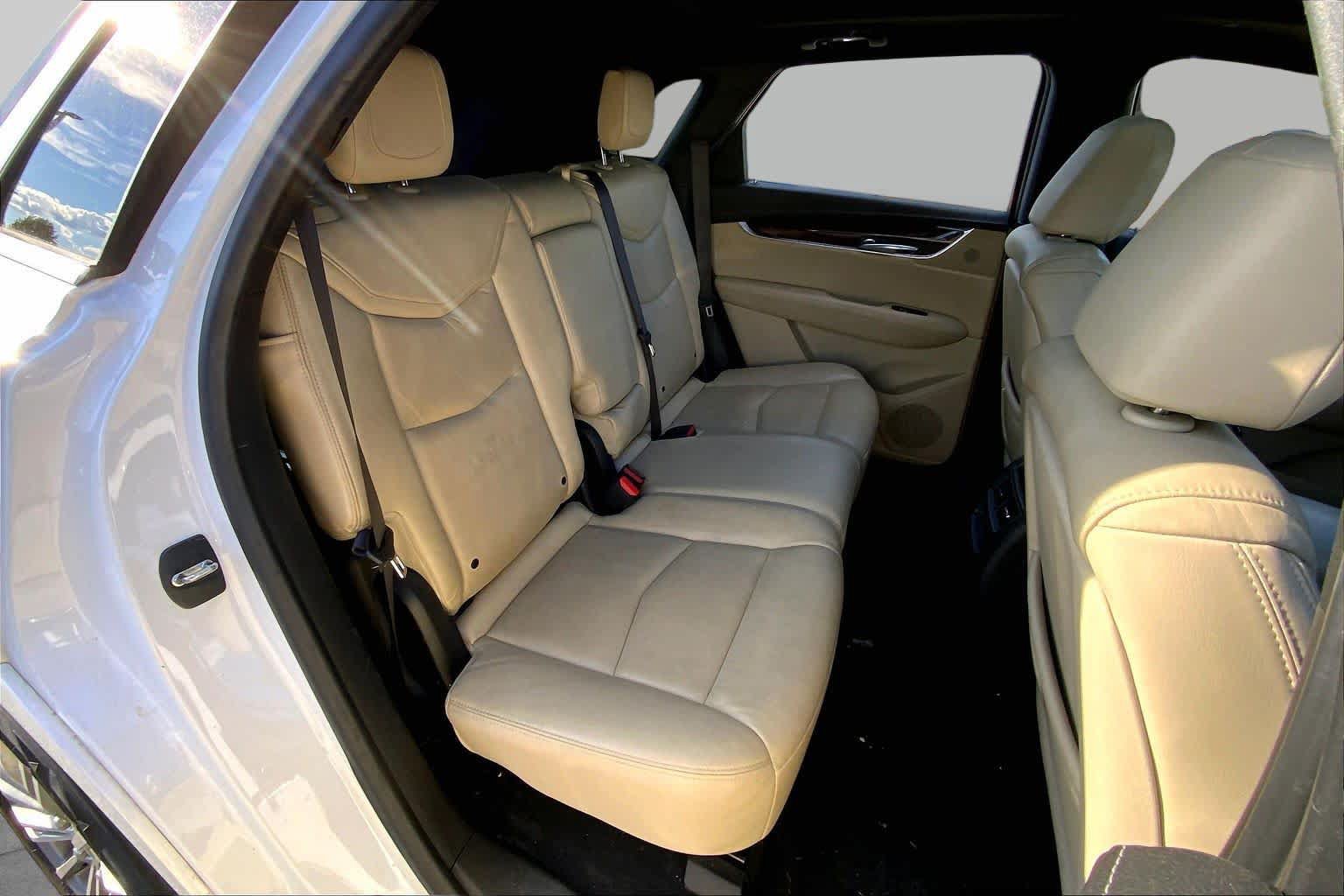 Used 2017 Cadillac XT5 Luxury w/ Driver Awareness Package FWD image 20