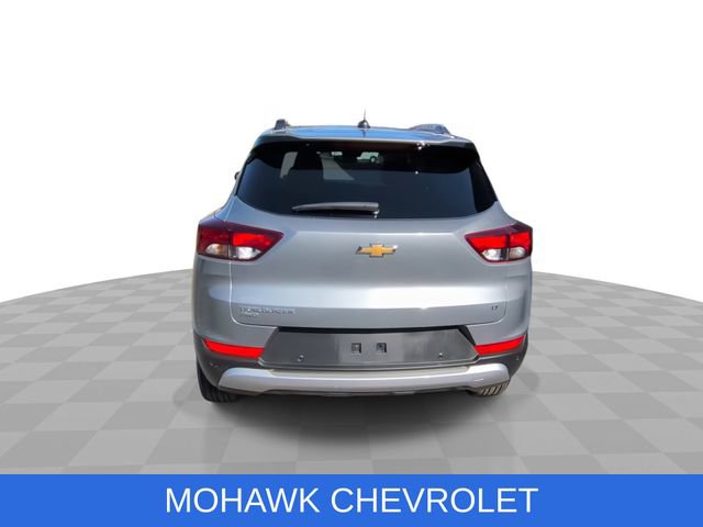 Used 2025 Chevrolet TrailBlazer LT w/ Driver Confidence Package AWD/4WD image 8