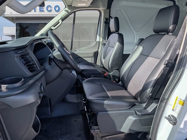 New 2026 Ford Transit 250 148 Medium Roof RWD image 4