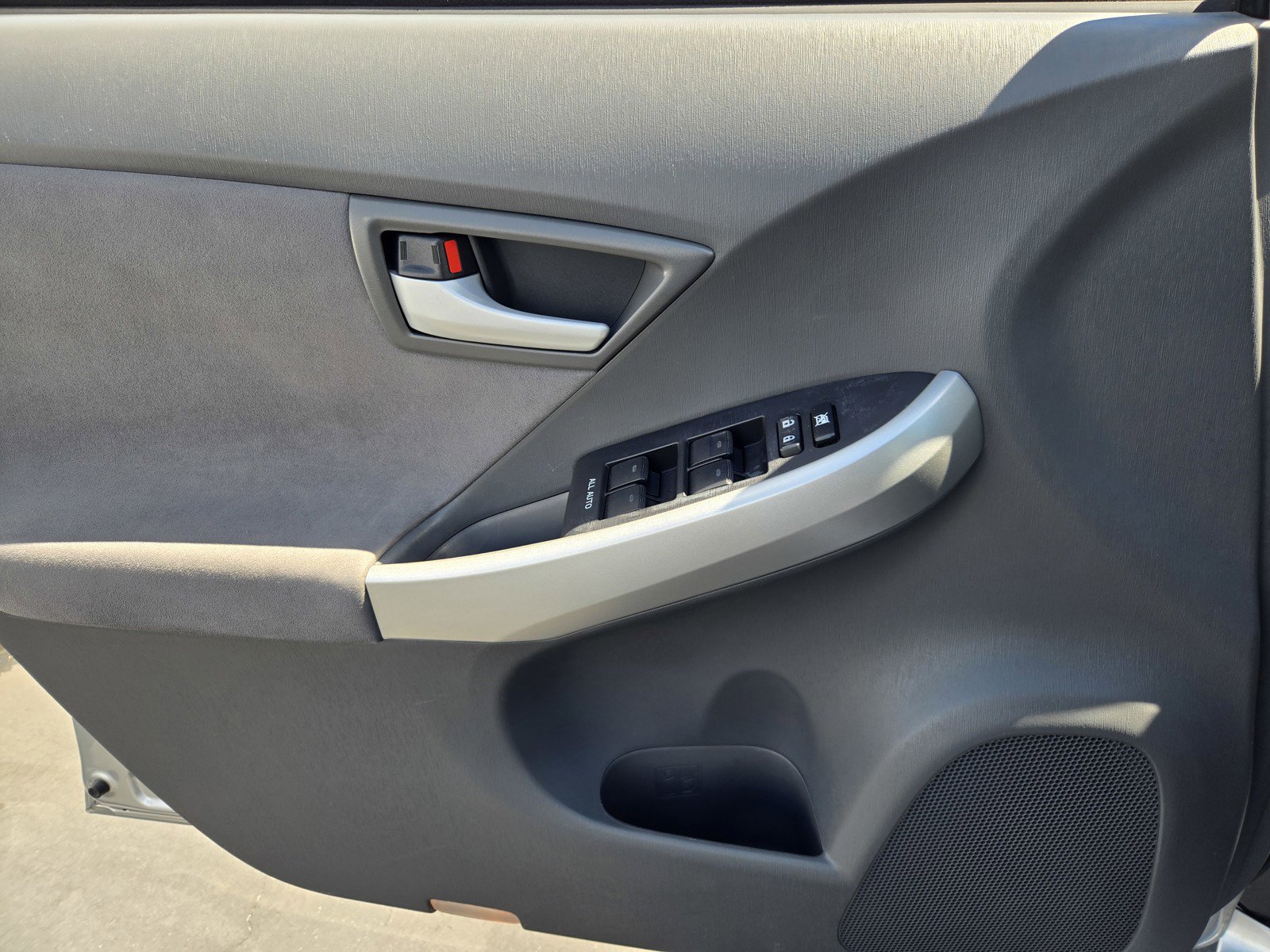 Used 2010 Toyota Prius Two FWD image 22