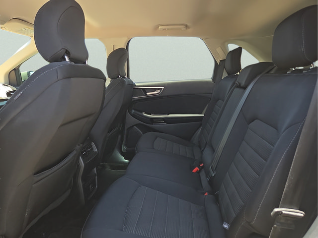 Used 2018 Ford Edge SEL w/ Class II Trailer Tow Package FWD image 19