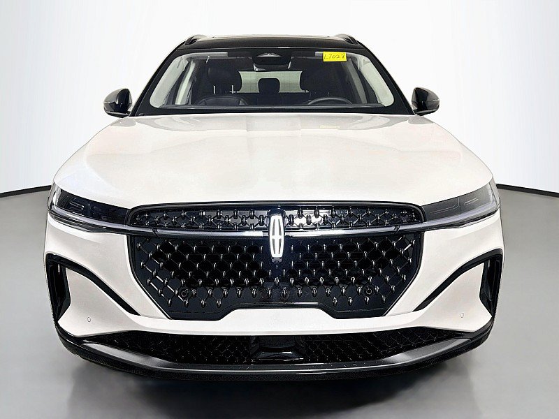 New 2026 Lincoln Nautilus Reserve w/ Jet Appearance Package AWD/4WD image 2