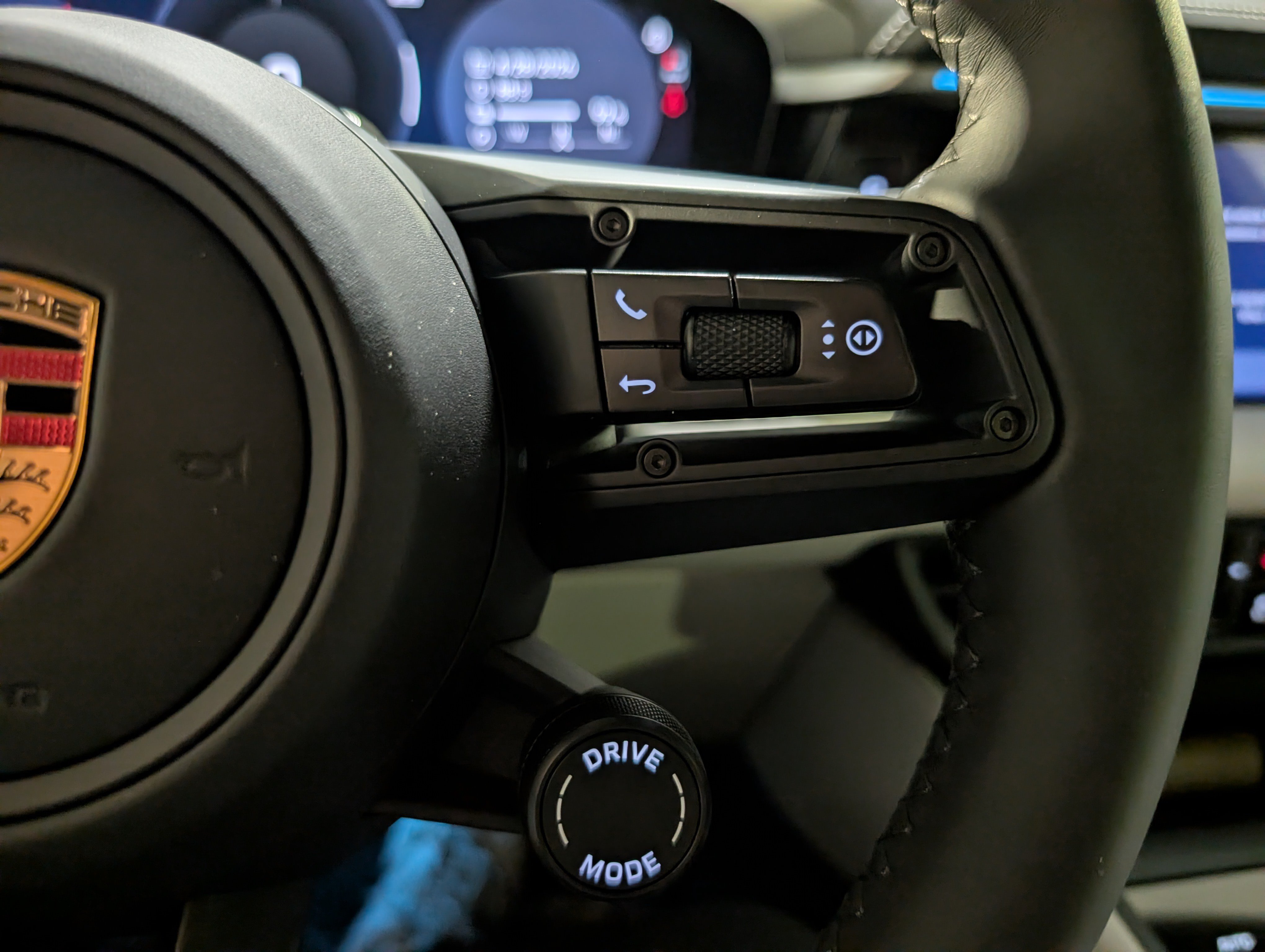 New 2026 Porsche Macan 4 Electric AWD/4WD image 30