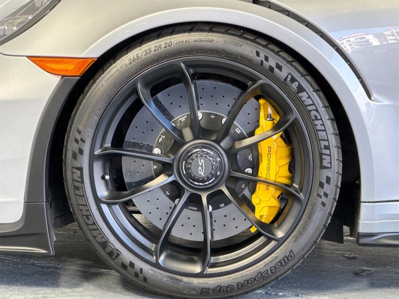 Used 2019 Porsche 911 GT3 RS image 30