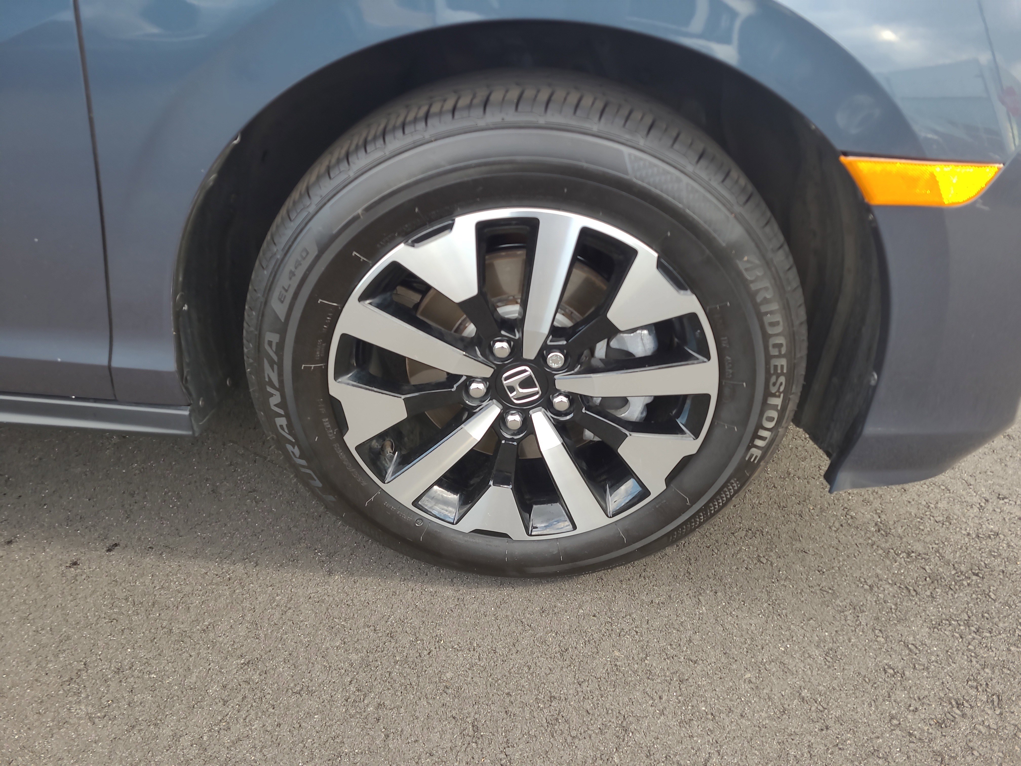Used 2026 Honda Odyssey EX-L image 13