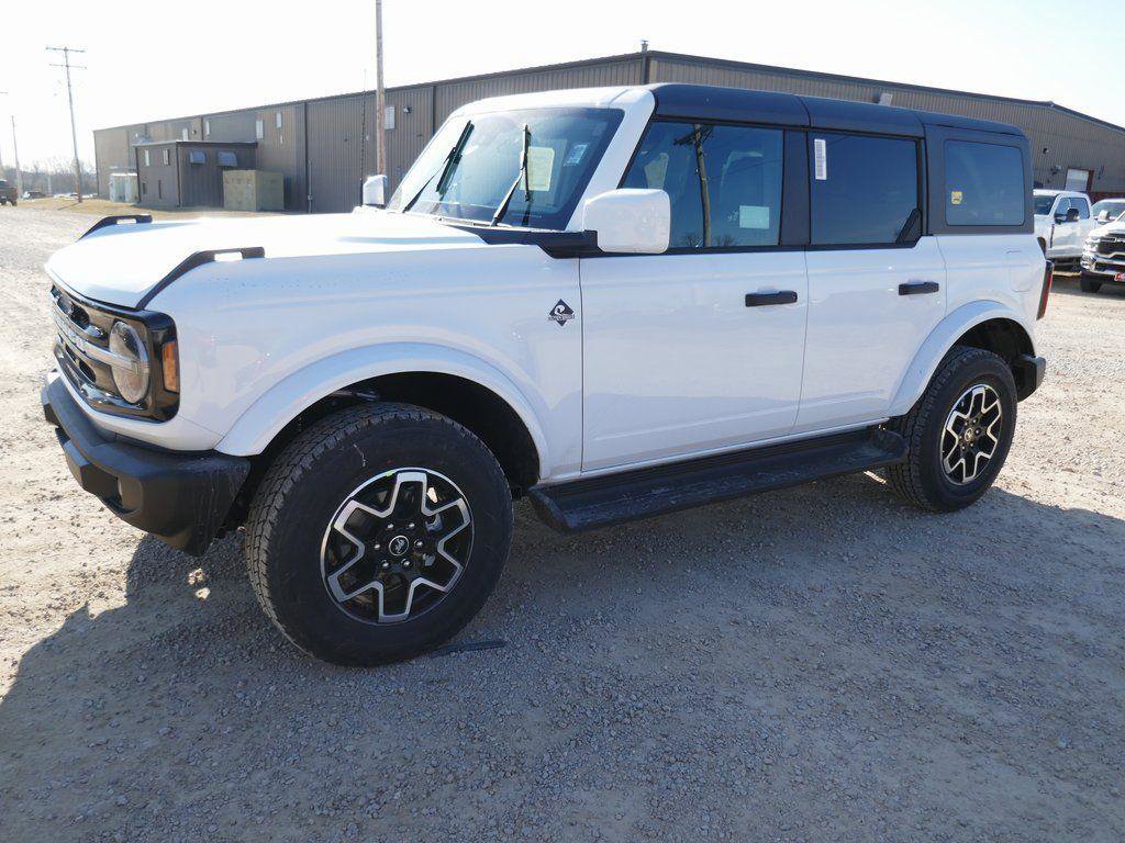 New 2026 Ford Bronco Outer Banks image 7