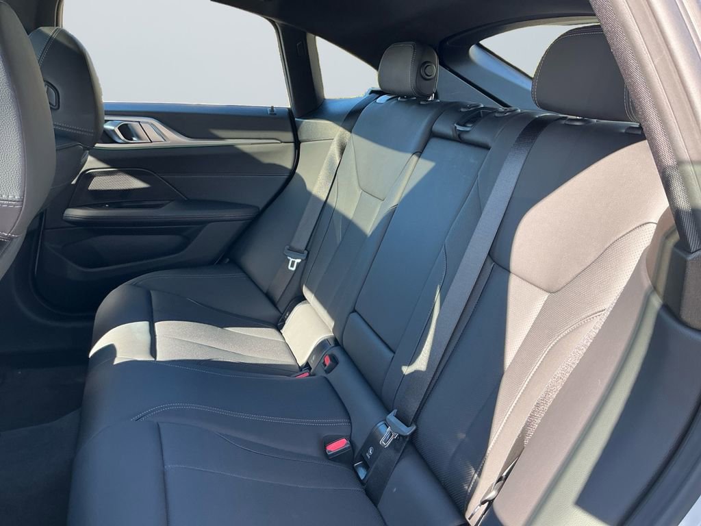 Used 2025 BMW i4 eDrive40 image 14