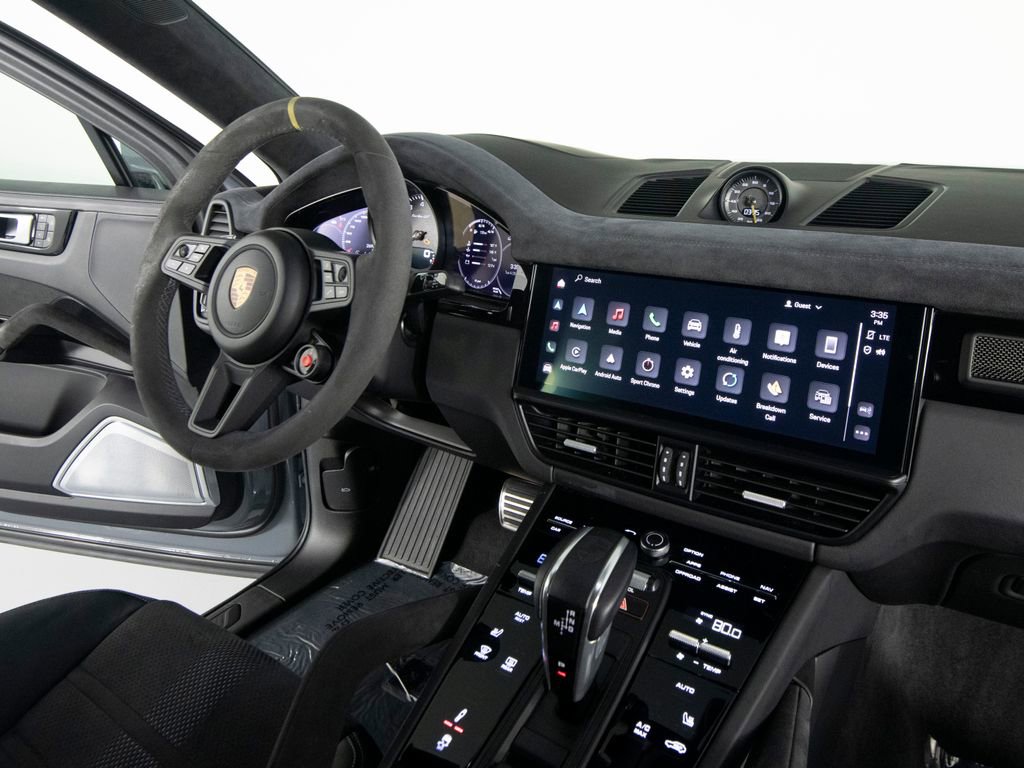 Certified 2022 Porsche Cayenne Turbo GT AWD/4WD image 33