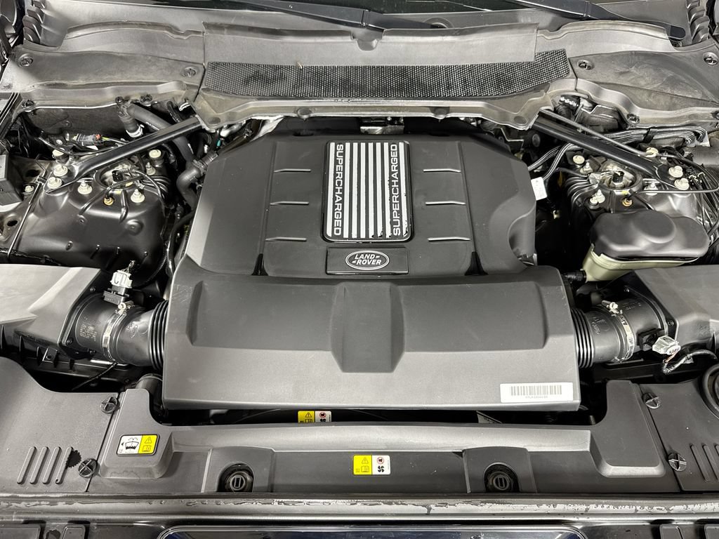 Used 2019 Land Rover Range Rover Sport SE AWD/4WD image 32