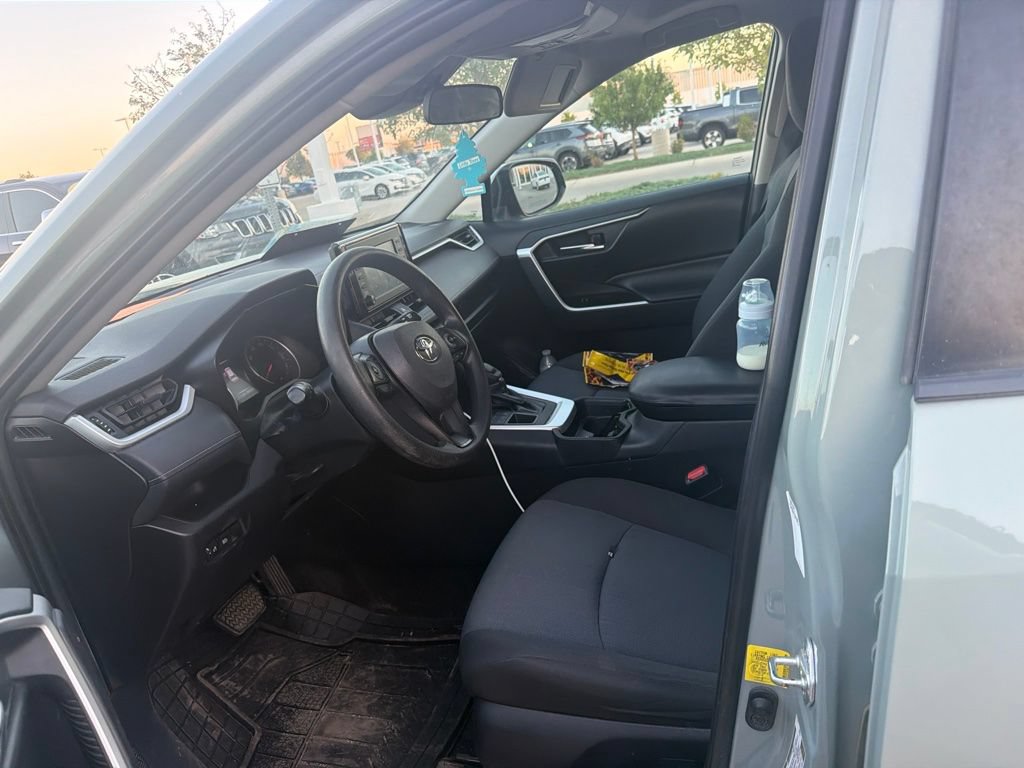 Used 2019 Toyota RAV4 XLE AWD/4WD image 11