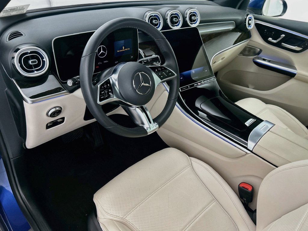 Certified 2026 Mercedes-Benz GLC 300 image 9