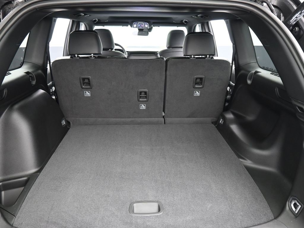 New 2026 Jeep Grand Cherokee Laredo image 15