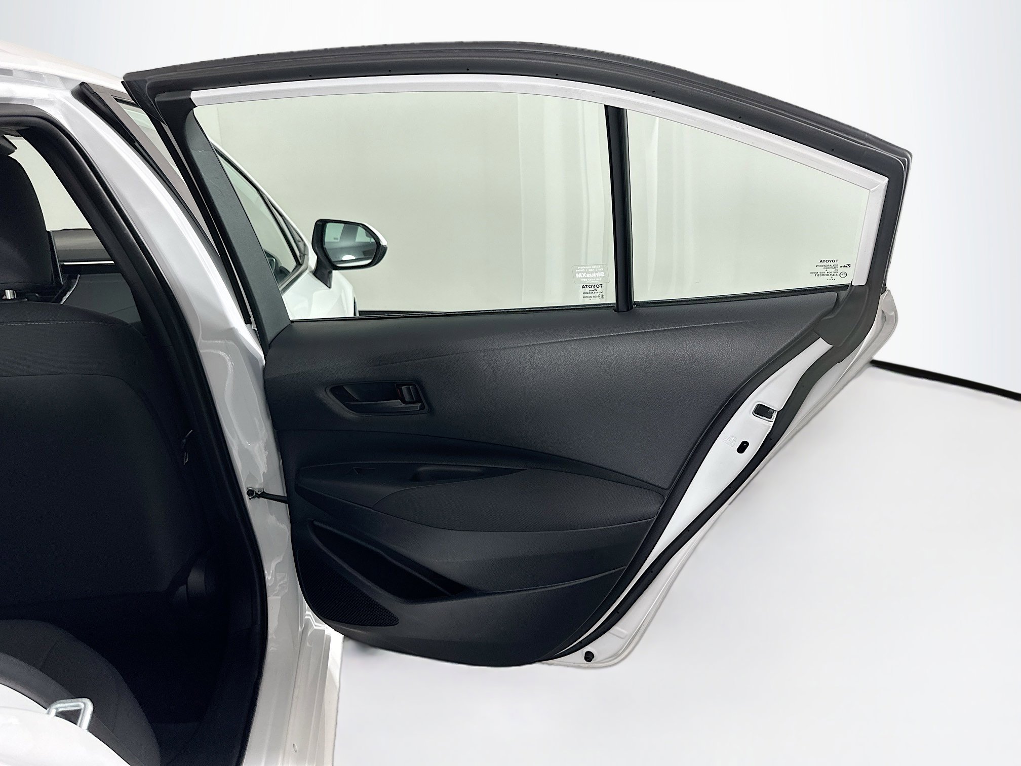 Used 2024 Toyota Corolla LE image 28