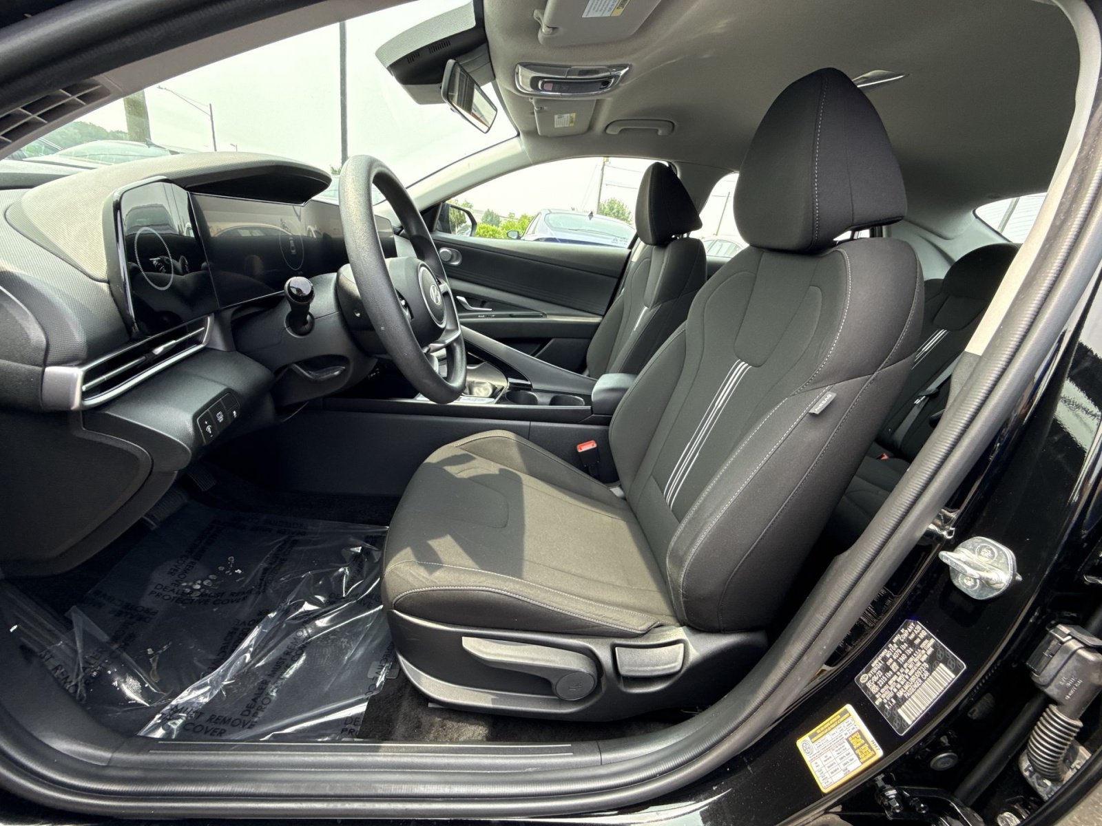 Certified 2024 Hyundai Elantra Blue FWD image 13