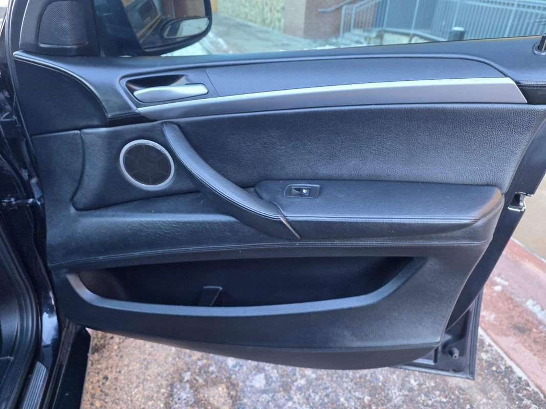 Used 2014 BMW X6 M image 37