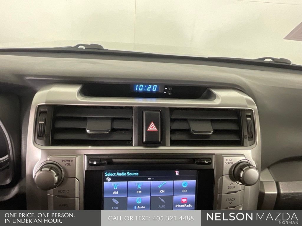 Used 2016 Toyota 4Runner SR5 AWD/4WD image 32