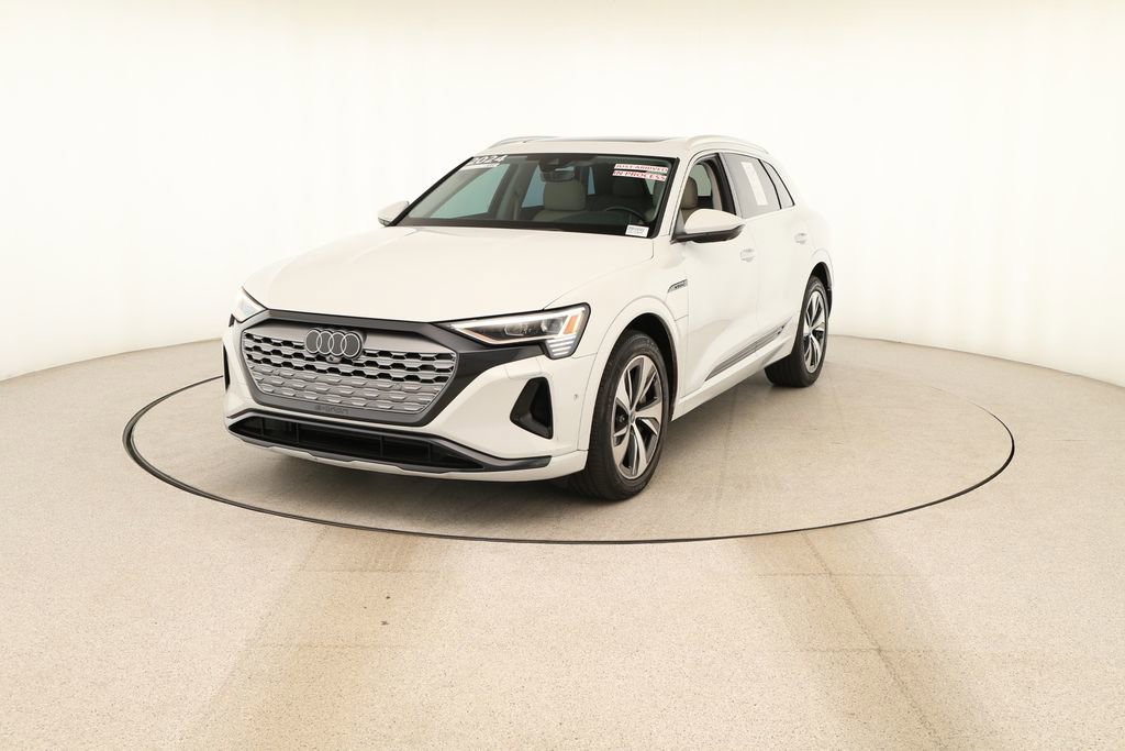 Used 2024 Audi Q8 e-tron Premium Plus w/ Premium Plus Package AWD/4WD image 12