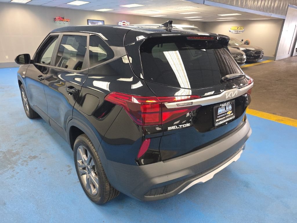 Used 2022 Kia Seltos LX AWD/4WD image 8