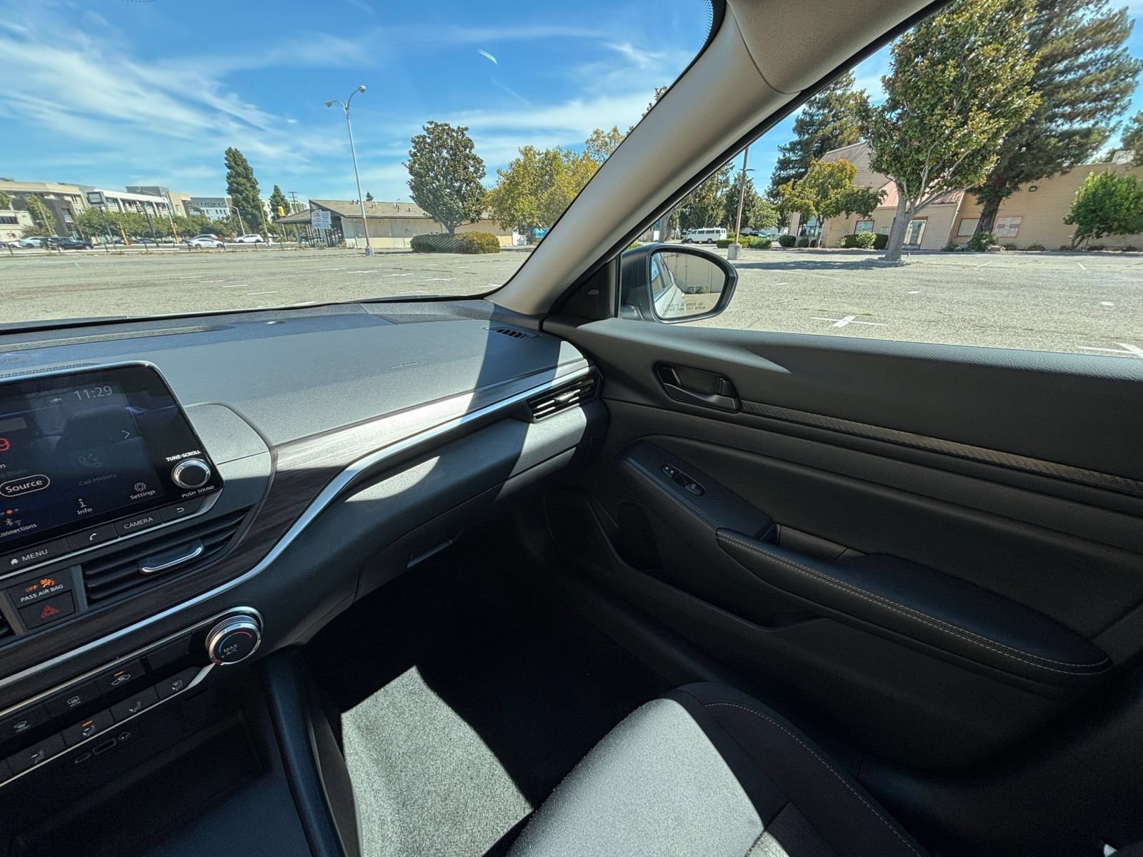 Used 2026 Nissan Altima 2.5 SV FWD image 30