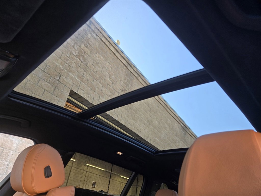 Used 2022 BMW X7 xDrive40i w/ M Sport Package image 22