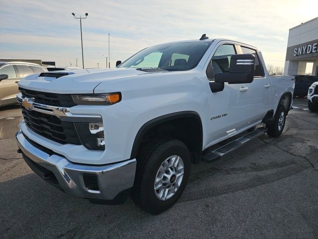 Used 2024 Chevrolet Silverado 2500 LT image 3