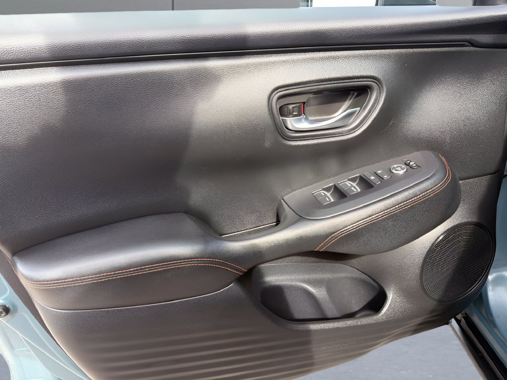 Used 2024 Honda HR-V Sport image 15