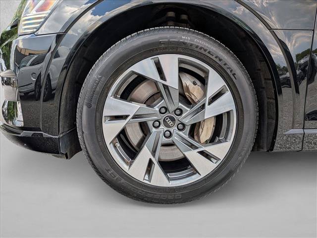 Certified 2023 Audi e-tron Premium Plus w/ Premium Plus Package AWD/4WD image 25