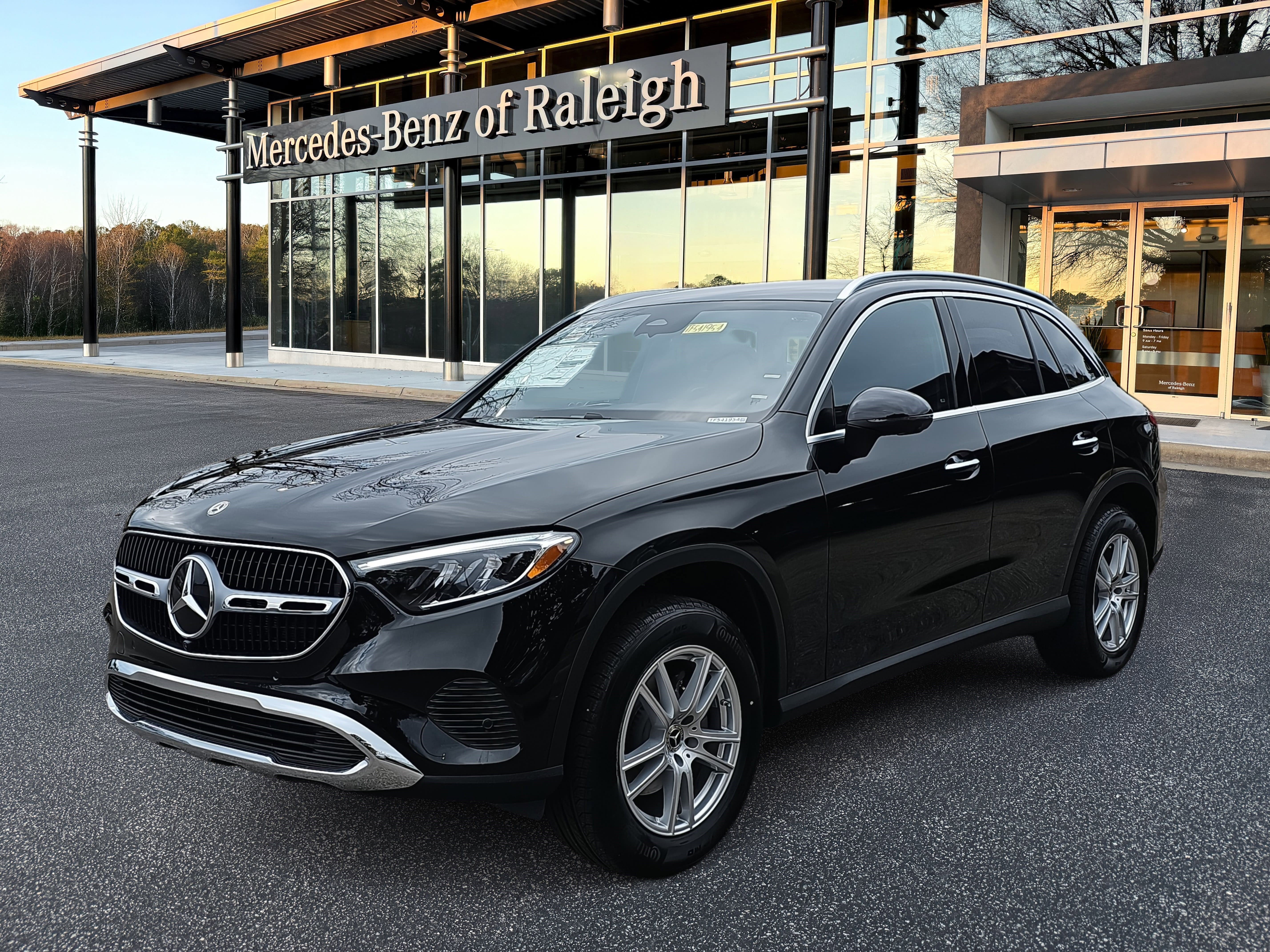 New 2026 Mercedes-Benz GLC 300 4MATIC image 1