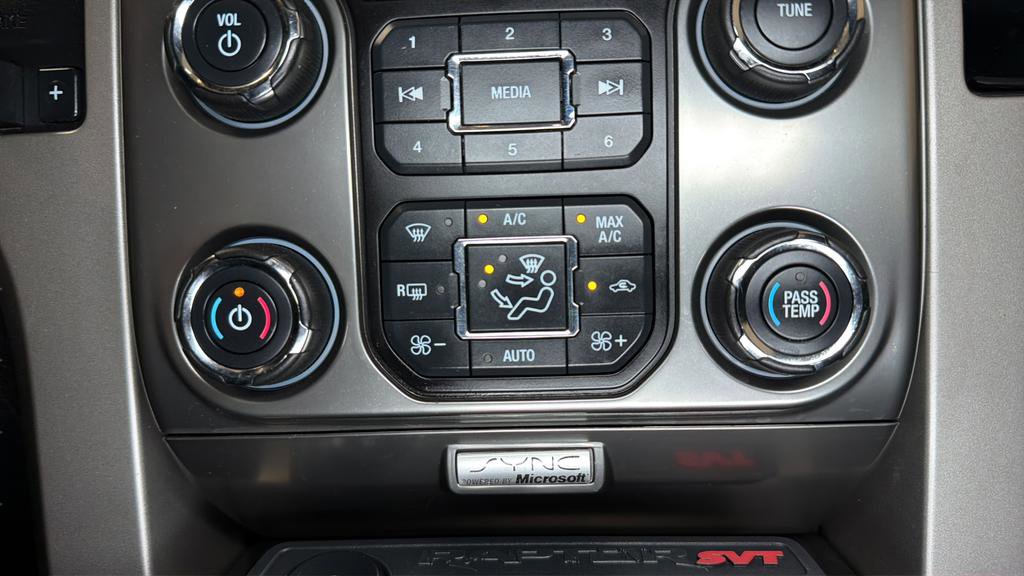 Used 2013 Ford F150 Raptor w/ Luxury Equipment Group AWD/4WD image 28